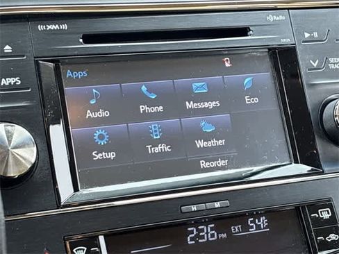 Used 2018 Toyota Avalon XLE image 29