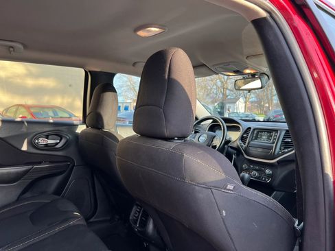 Used 2017 Jeep Cherokee Latitude image 16