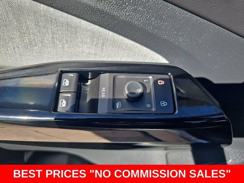 Used 2023 Volkswagen ID.4 Pro AWD/4WD image 27