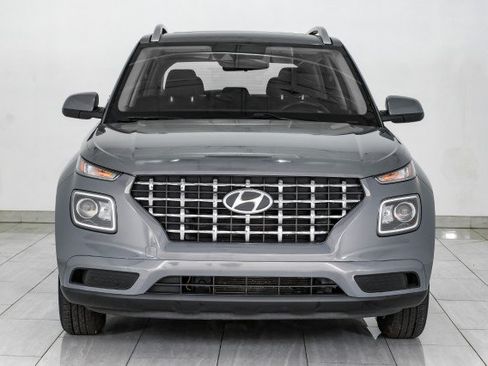 Used 2020 Hyundai Venue SEL w/ Convenience Package FWD image 3