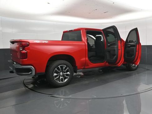 Used 2022 Chevrolet Silverado 1500 LT AWD/4WD image 51