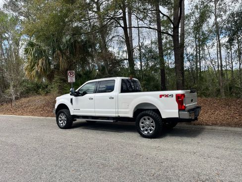 Used 2019 Ford F250 Lariat w/ Lariat Ultimate Package image 7