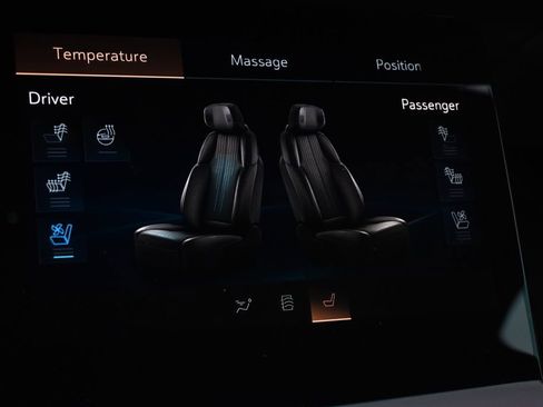 New 2026 Cadillac Vistiq Platinum w/ LPO, Floor Liner Package image 31