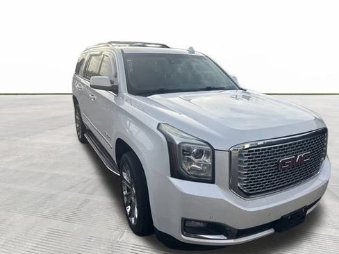 Used 2016 GMC Yukon Denali w/ Open Road Package AWD/4WD image 5