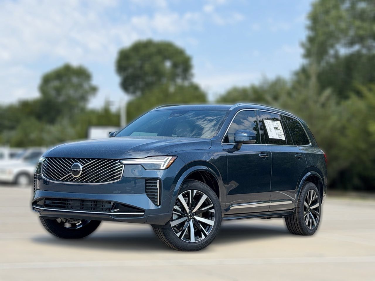 New 2026 Volvo XC90 B5 Core AWD/4WD image 2