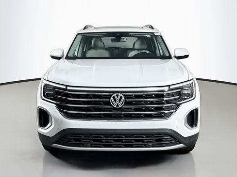 Used 2026 Volkswagen Atlas SE FWD image 2