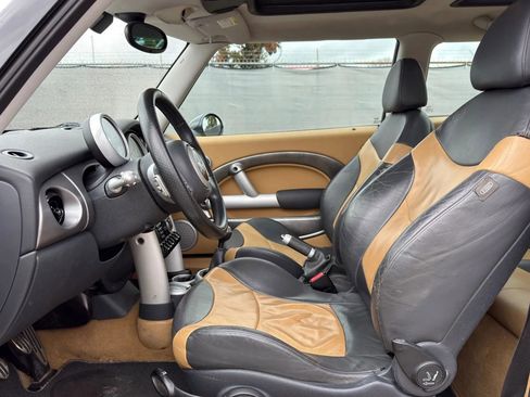 Used 2004 MINI Cooper S FWD image 2