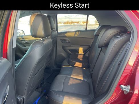 Certified 2020 Chevrolet Trax LT w/ LT Convenience Package image 12