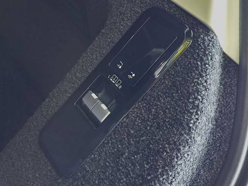 Used 2023 Land Rover Range Rover SE image 71