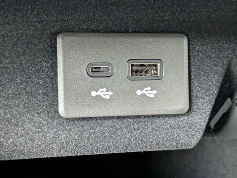 Certified 2026 Cadillac Escalade 4WD image 27