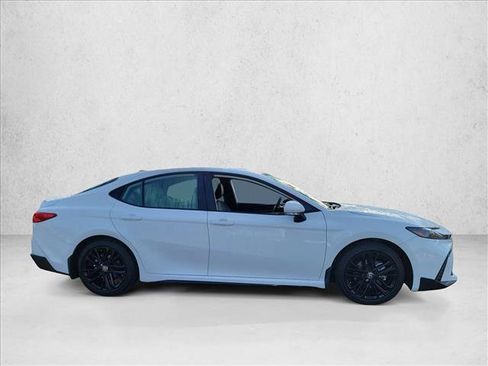 Used 2026 Toyota Camry SE w/ Convenience Package FWD image 4