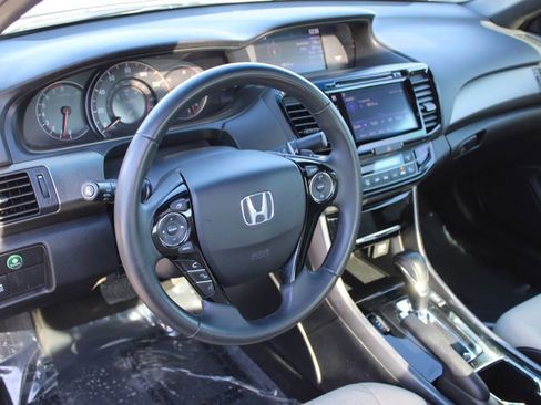 Used 2016 Honda Accord EX-L image 17