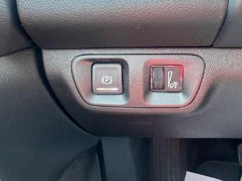 Certified 2023 GMC Acadia SLE w/ Driver Convenience Package image 25