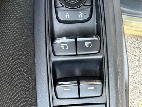 Used 2023 Subaru Forester Premium AWD/4WD image 18