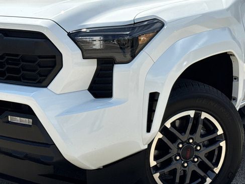 Used 2024 Toyota Tacoma TRD Sport AWD/4WD image 3
