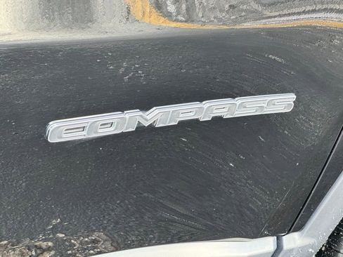 Certified 2025 Jeep Compass Sport image 29