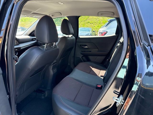 Used 2025 Nissan Kicks SR AWD/4WD image 18