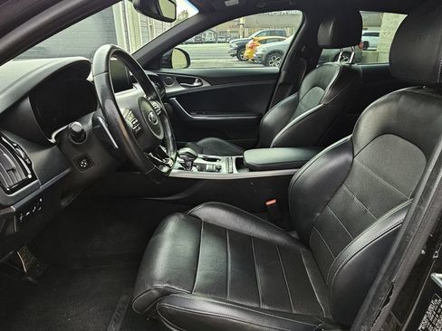 Used 2019 Kia Stinger GT2 RWD image 12