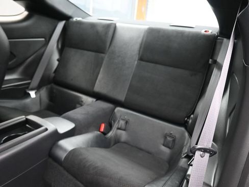 Used 2025 Toyota GR86 Premium w/ Performance Package RWD image 29