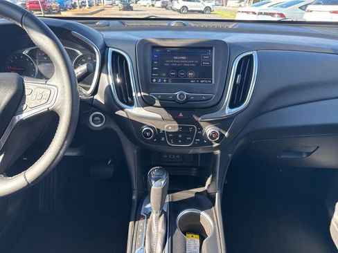 Used 2020 Chevrolet Equinox LT image 25