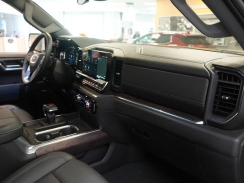 Used 2024 GMC Sierra 1500 SLT w/ SLT Premium Plus Package AWD/4WD image 27