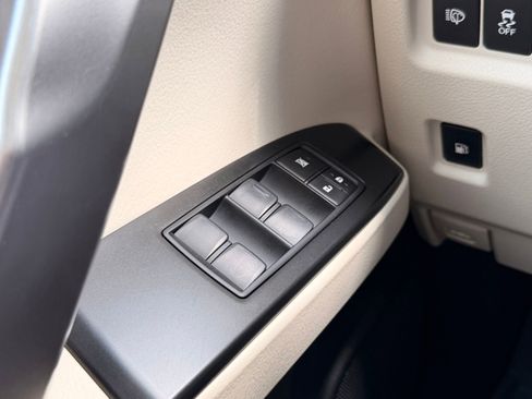 Used 2022 Lexus GX 460 Premium w/ Premium Package AWD/4WD image 20