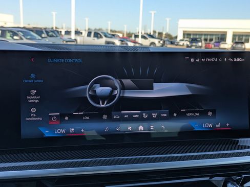 Used 2024 BMW X6 M60i w/ Executive Package image 26