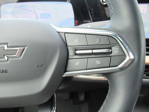 Certified 2025 Chevrolet Equinox ACTIV w/ Safety and Technology Package FWD image 26