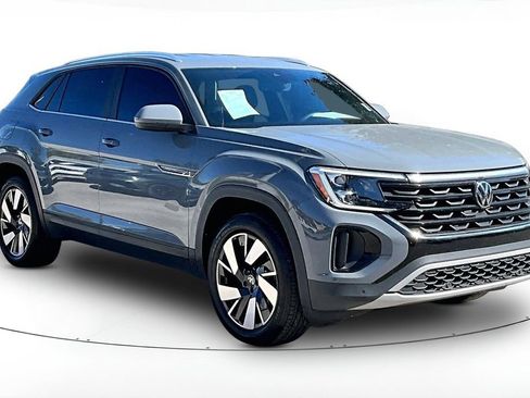 Certified 2024 Volkswagen Atlas Cross Sport SE image 1