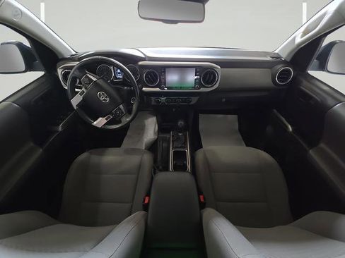 Used 2022 Toyota Tacoma SR5 AWD/4WD image 24
