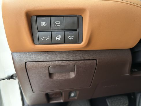 Used 2020 Toyota Highlander Platinum FWD image 68