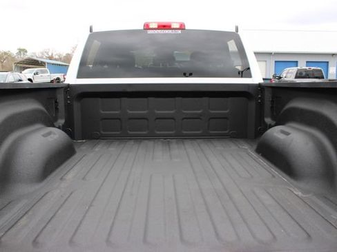 Used 2024 RAM 2500 Big Horn w/ Safety Group image 10