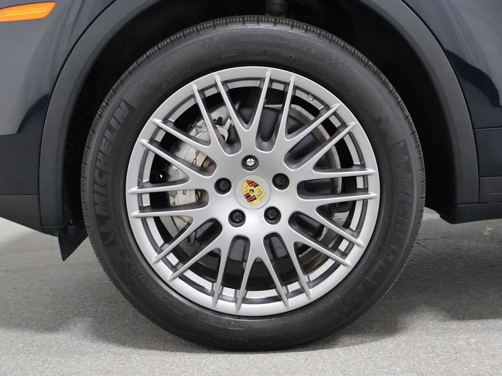 Used 2018 Porsche Cayenne S AWD/4WD image 39