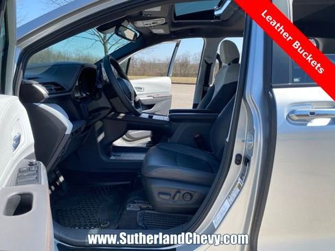 Used 2024 Toyota Sienna XSE FWD image 14