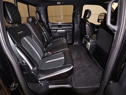 Certified 2019 Ford F450 Platinum w/ Platinum Ultimate Package AWD/4WD image 21