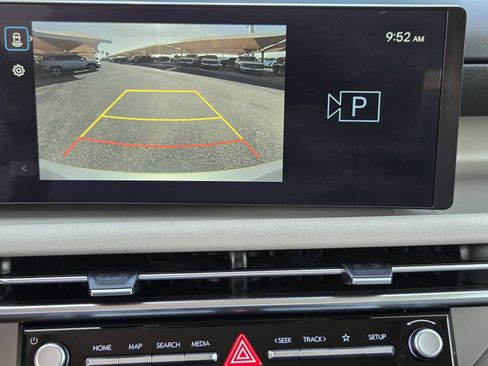 Certified 2025 Hyundai Tucson SEL FWD image 18