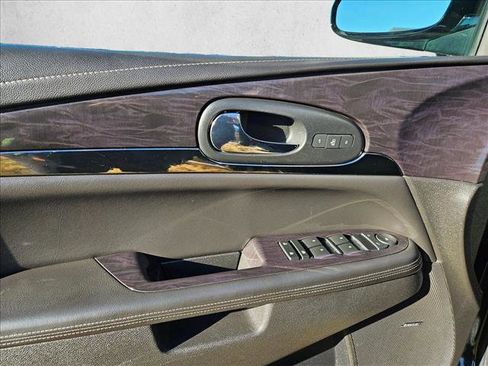 Used 2016 Buick Enclave Leather image 7