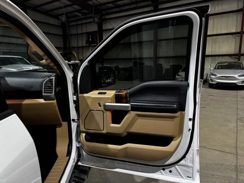 Used 2016 Ford F150 Lariat w/ Equipment Group 502A Luxury image 24