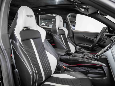 Used 2024 Aston Martin DBX 707 image 22