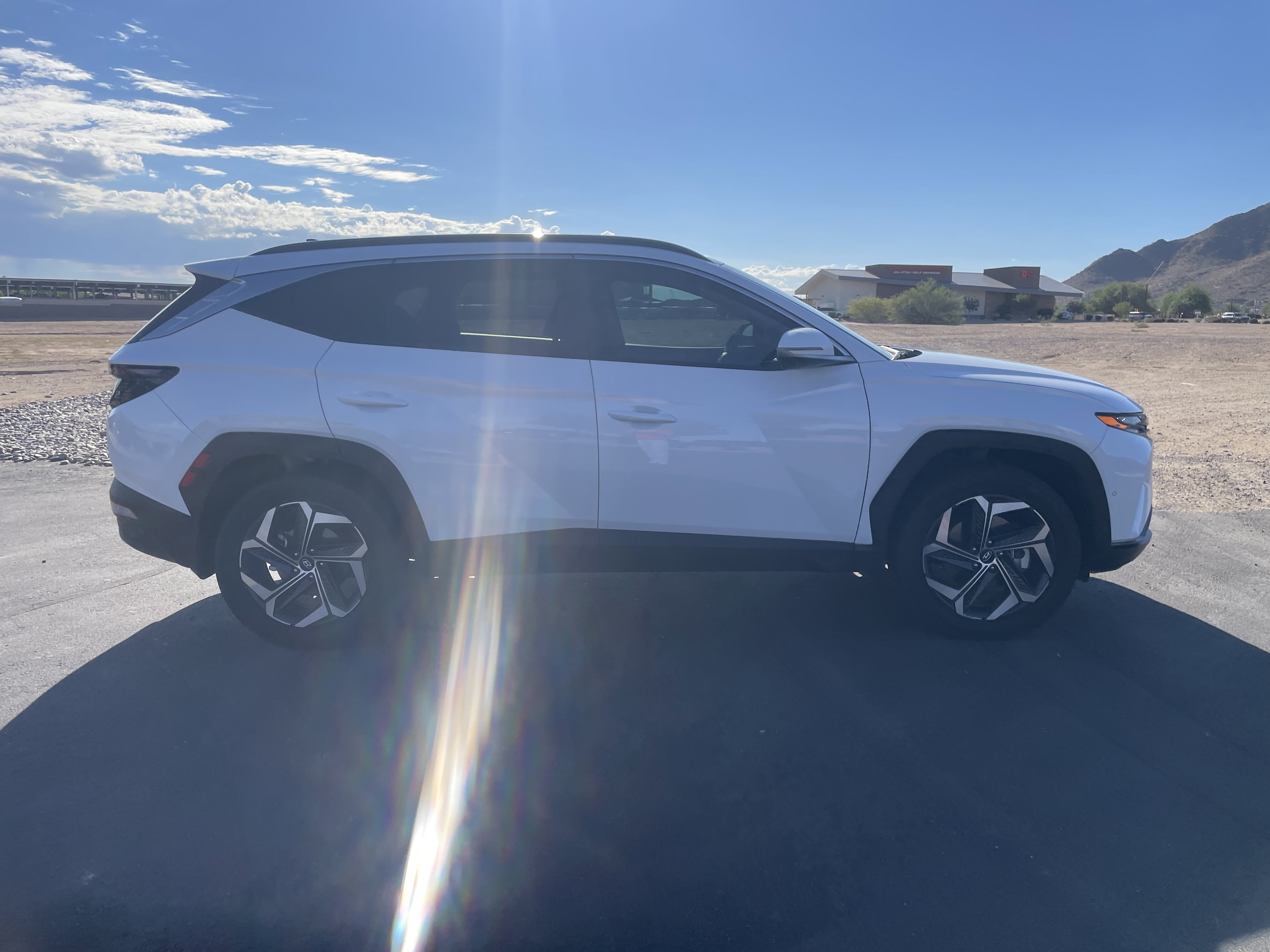 Used 2023 Hyundai Tucson Limited AWD/4WD image 6