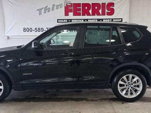 Used 2017 BMW X3 xDrive28i image 2