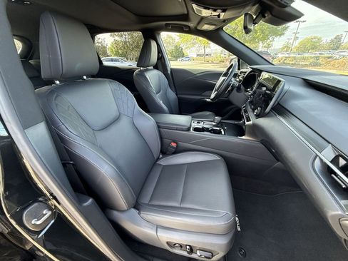 Used 2025 Lexus RX 350 Premium w/ Accessory Package (Z1) image 16