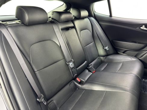 Used 2022 Kia Stinger GT-Line image 36