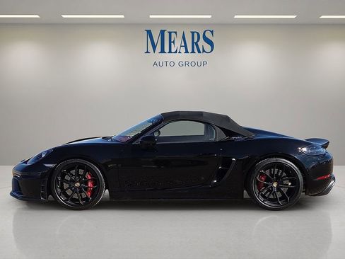 Used 2021 Porsche 718 Boxster Spyder image 2