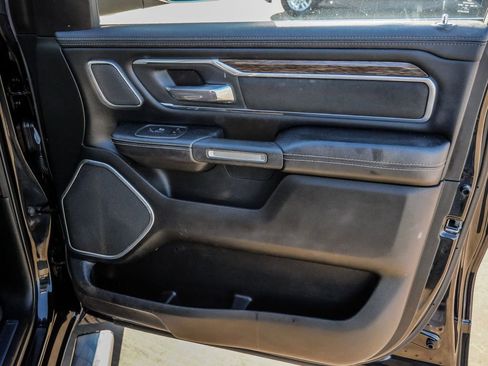 Used 2019 RAM 1500 Laramie image 18