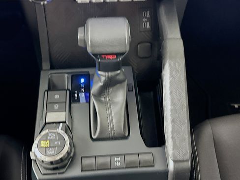 Used 2025 Toyota Tacoma TRD Off-Road image 24