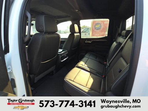 Used 2022 GMC Sierra 1500 Denali w/ Technology Package AWD/4WD image 10