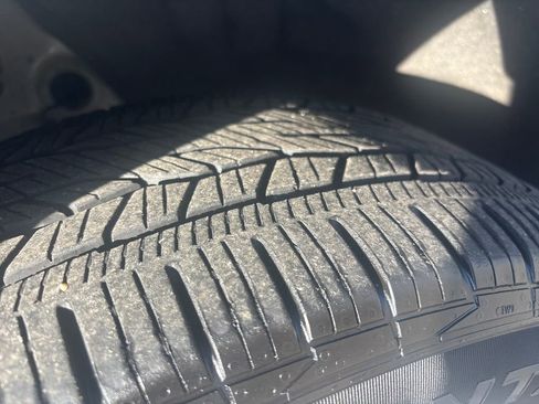 Used 2023 Buick Enclave Essence w/ Experience Buick Package image 32