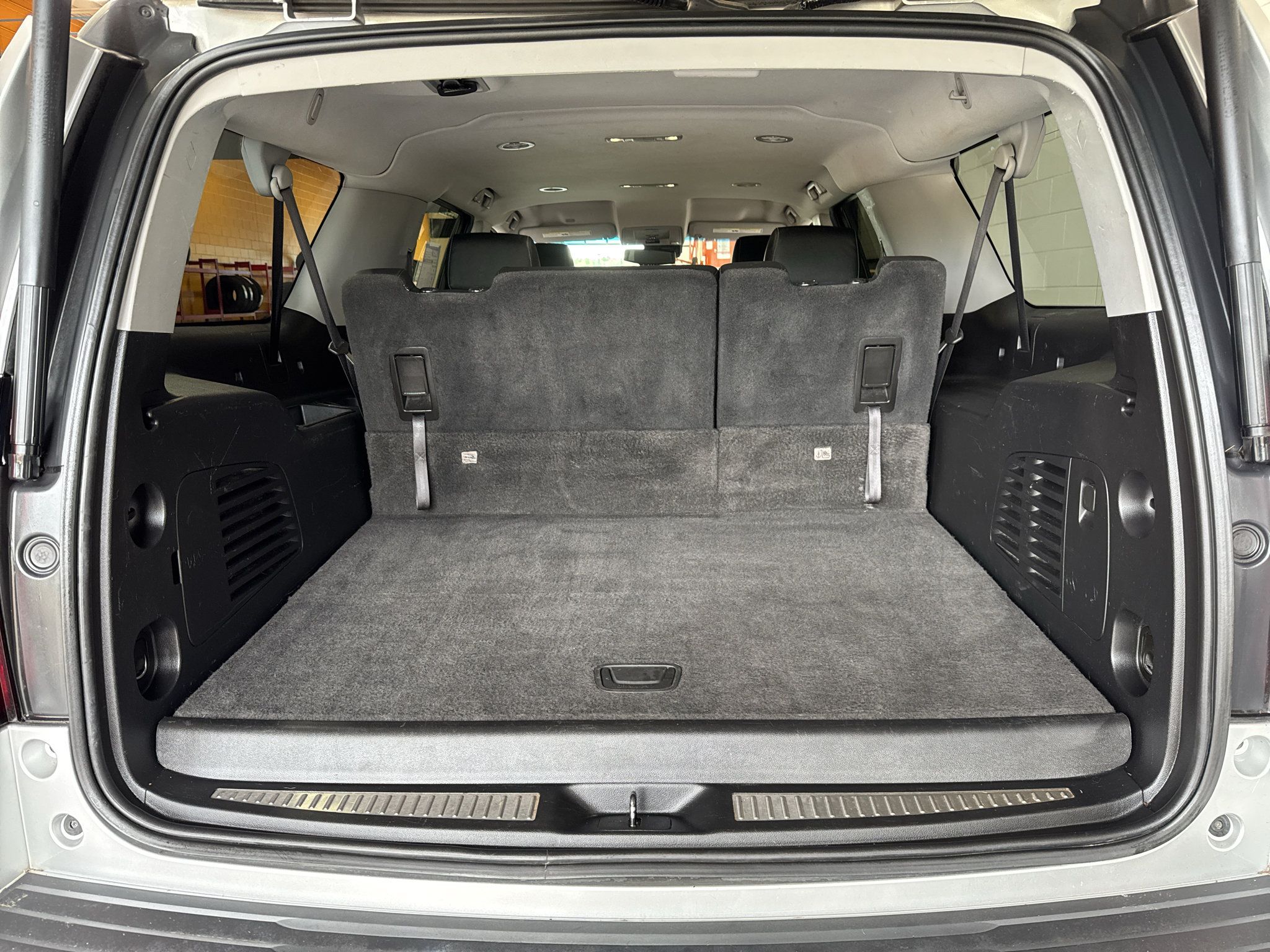 Used 2020 Chevrolet Suburban LT AWD/4WD image 21