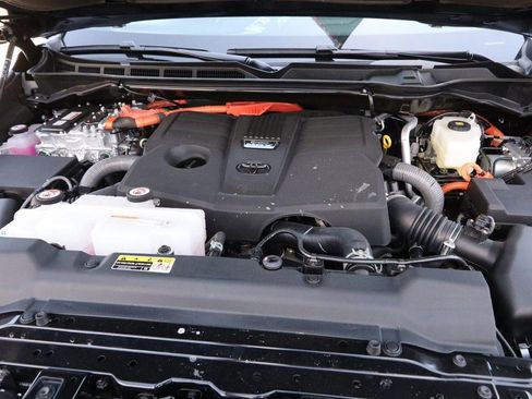 New 2025 Toyota Tundra Limited image 26